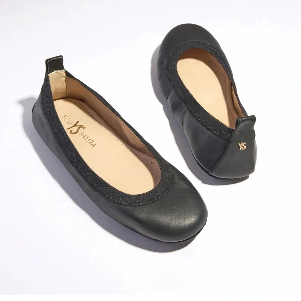 Samara Foldable Ballet Flat in Black Leather - Picture 2 of 6
